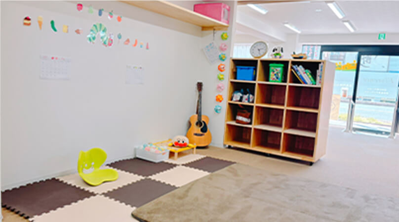 広いスペースでのびのびと活動！!